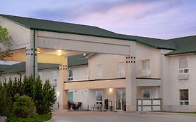 Super 8 By Wyndham Morden